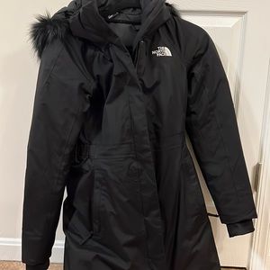 North face artic parka worn less than 10 times, great coat.